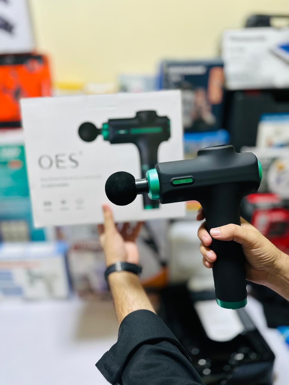 8-in-1 Massage Gun ā Deep Tissue Percussion Muscle Massager