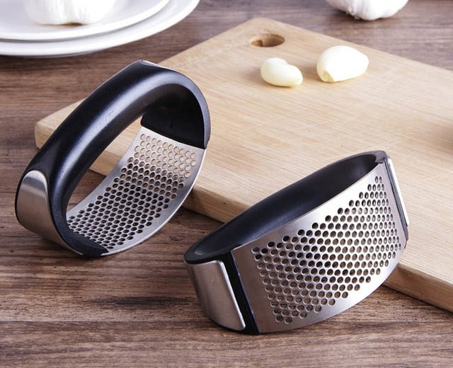 Stainless Steel Garlic Press Crusher โ Manual Garlic Squeezer & Mincer