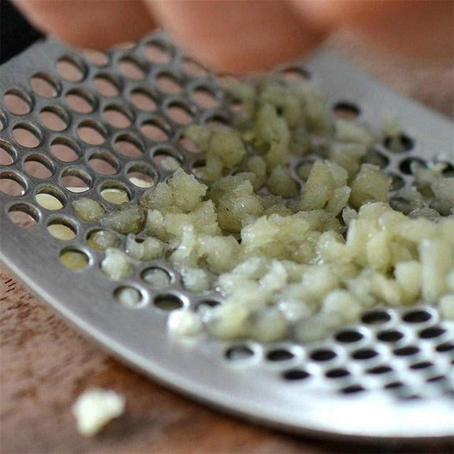 Stainless Steel Garlic Press Crusher – Manual Garlic Squeezer & Mincer